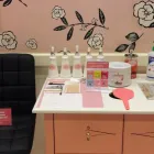 La imagen 1 de la Empresa BENEFIT BROWBAR DEPILACIÓN DE CEJAS - BOUTIQUE BENEFIT VILLAHERMOSA Productos y Servicios de Cuidado Personal en Villahermosa TAB