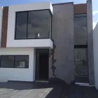 La imagen 2 de la Empresa CASA AZUL BIENES RAÍCES Inmobiliarias en León De Los Aldama GUA