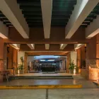 La imagen 3 de la Empresa HOLIDAY INN CD. DEL CARMEN Transportes y Turismo en Ciudad Del Carmen CAM