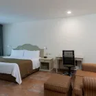 La imagen 58 de la Empresa HOLIDAY INN CD. DEL CARMEN Transportes y Turismo en Ciudad Del Carmen CAM