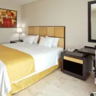 La imagen 24 de la Empresa HOLIDAY INN EXPRESS CD. DEL CARMEN Transportes y Turismo en Ciudad Del Carmen CAM