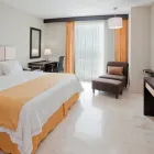 La imagen 31 de la Empresa HOLIDAY INN EXPRESS CD. DEL CARMEN Transportes y Turismo en Ciudad Del Carmen CAM