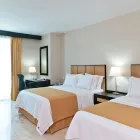 La imagen 34 de la Empresa HOLIDAY INN EXPRESS CD. DEL CARMEN Transportes y Turismo en Ciudad Del Carmen CAM