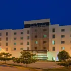 La imagen 42 de la Empresa HOLIDAY INN EXPRESS CD. DEL CARMEN Transportes y Turismo en Ciudad Del Carmen CAM