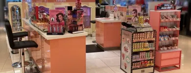 La imagen 3 de la Empresa BENEFIT BROWBAR BEAUTY LOUNGE - EL PALACIO DE HIERRO GUADALAJARA Productos y Servicios de Cuidado Personal en Guadalajara JAL