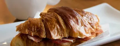 La imagen 55 de la Empresa ENRIQUE TOMÁS JAMON-TAPAS-VINO Restaurantes de tapas en Santiago De Querétaro QUE