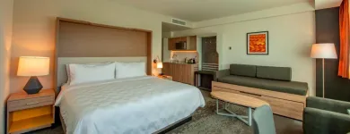 La imagen 7 de la Empresa HOLIDAY INN & SUITES MERIDA LA ISLA Transportes y Turismo en Mérida YUC