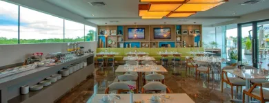 La imagen 22 de la Empresa HOLIDAY INN & SUITES MERIDA LA ISLA Transportes y Turismo en Mérida YUC