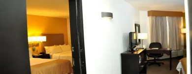 La imagen 27 de la Empresa HOLIDAY INN TIJUANA ZONA RIO Transportes y Turismo en Tijuana BCN