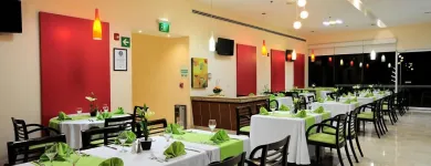 La imagen 21 de la Empresa HOLIDAY INN URUAPAN Transportes y Turismo en Uruapan MIC