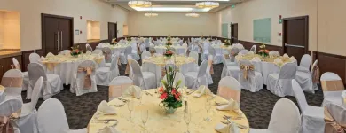 La imagen 31 de la Empresa HOLIDAY INN URUAPAN Transportes y Turismo en Uruapan MIC