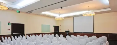 La imagen 61 de la Empresa HOLIDAY INN URUAPAN Transportes y Turismo en Uruapan MIC