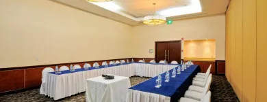 La imagen 63 de la Empresa HOLIDAY INN URUAPAN Transportes y Turismo en Uruapan MIC