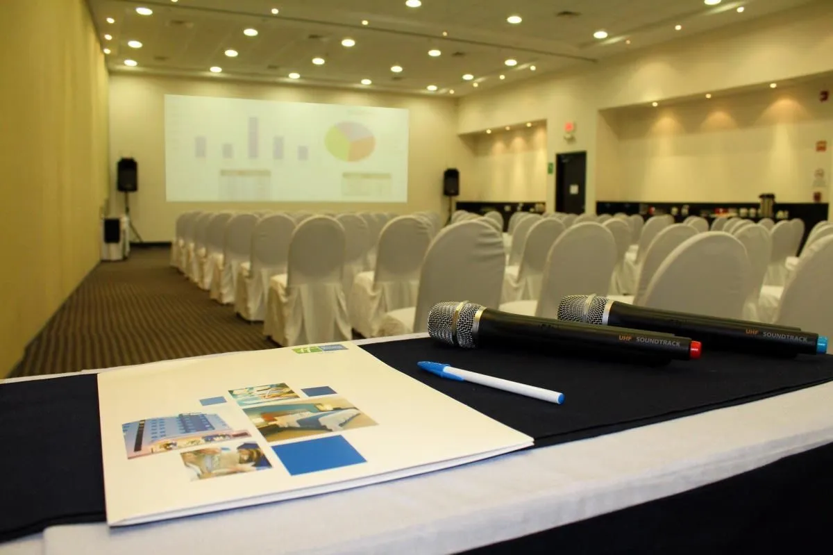 La imagen 28 de la Empresa HOLIDAY INN EXPRESS MERIDA