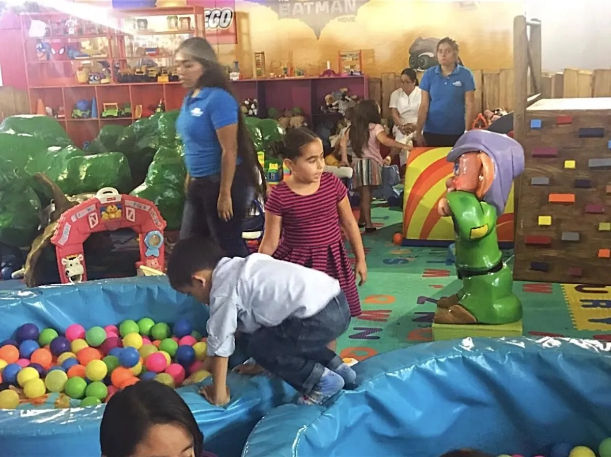 La imagen 3 de la Empresa COLORS LITTLE PARK